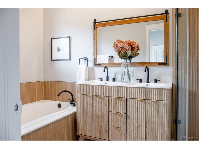 4527 W 37th Ave 4, Denver, CO 80212