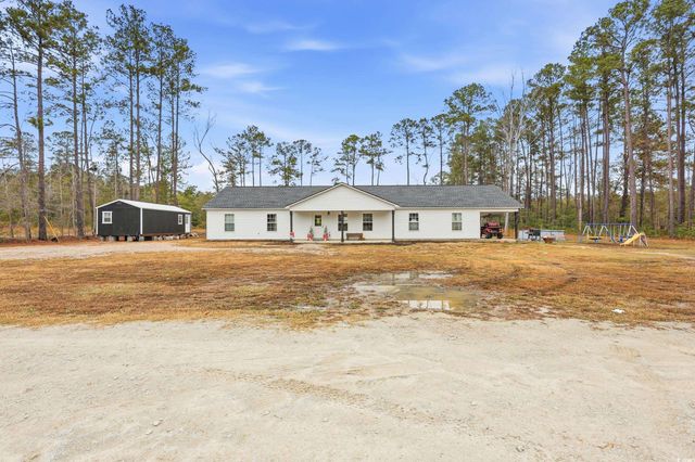 160 Leadwood St., Andrews, SC 29510