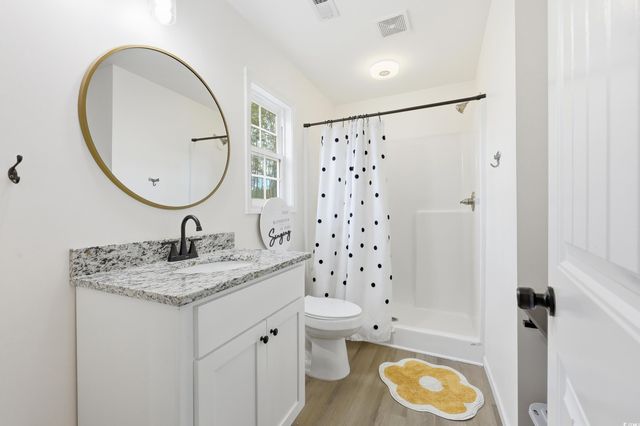 160 Leadwood St., Andrews, SC 29510