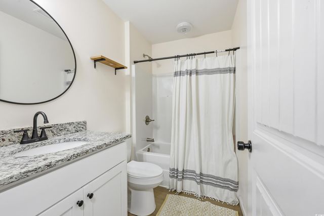 160 Leadwood St., Andrews, SC 29510