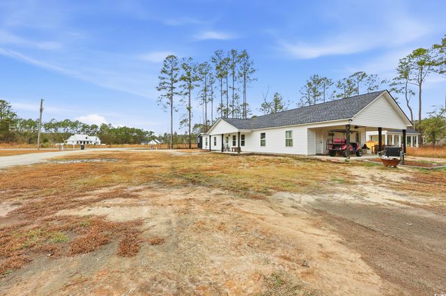 160 Leadwood St., Andrews, SC 29510