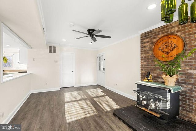 503 S MAPLE CT, Sterling, VA 20164