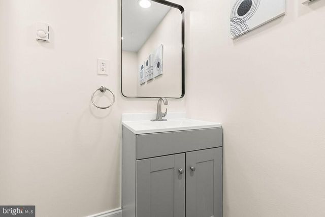 503 S MAPLE CT, Sterling, VA 20164