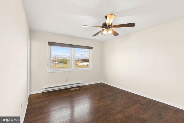 503 S MAPLE CT, Sterling, VA 20164