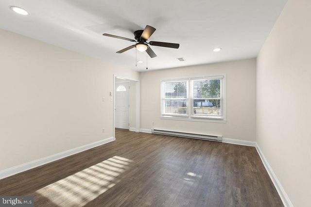 503 S MAPLE CT, Sterling, VA 20164