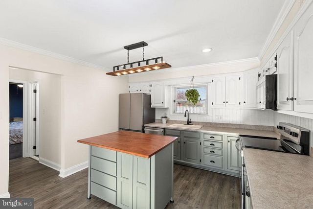 503 S MAPLE CT, Sterling, VA 20164