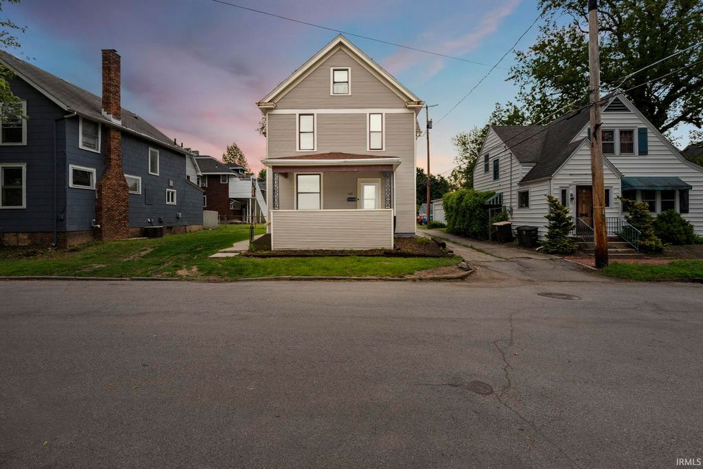 1018 Loree Street, Fort Wayne, IN 46805