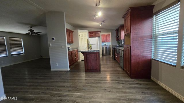 2200 N Delaware Drive 32, Apache Junction, AZ 85120