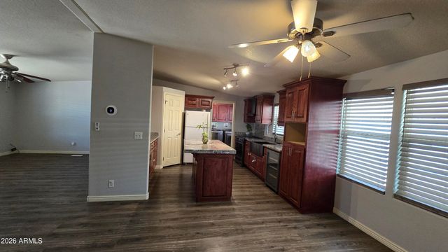 2200 N Delaware Drive 32, Apache Junction, AZ 85120