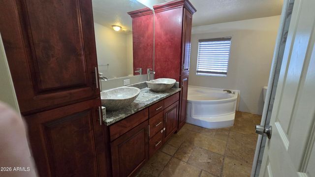 2200 N Delaware Drive 32, Apache Junction, AZ 85120