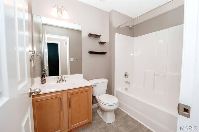 1007 San Luis Drive, Fenton, MO 63026