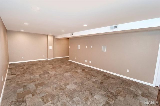 1007 San Luis Drive, Fenton, MO 63026