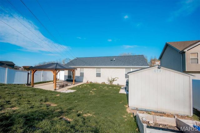 1007 San Luis Drive, Fenton, MO 63026