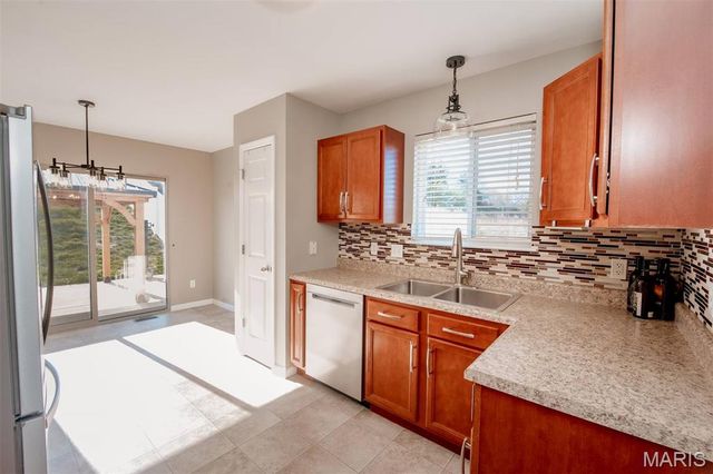 1007 San Luis Drive, Fenton, MO 63026