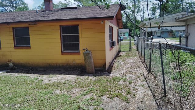 2653 SANDRA Lane, Jacksonville, FL 32208
