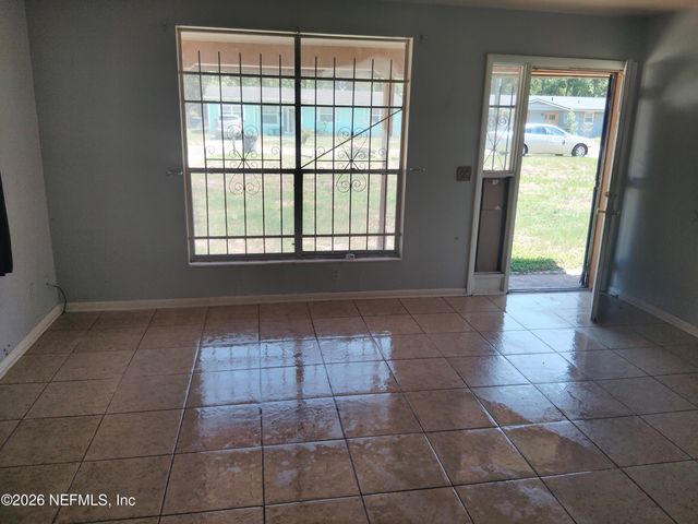 2653 SANDRA Lane, Jacksonville, FL 32208