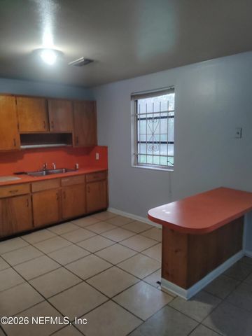 2653 SANDRA Lane, Jacksonville, FL 32208