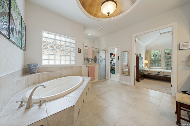 1406 Melanie Cir, San Antonio, TX 78258