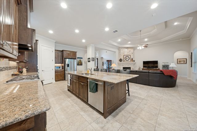 1406 Melanie Cir, San Antonio, TX 78258