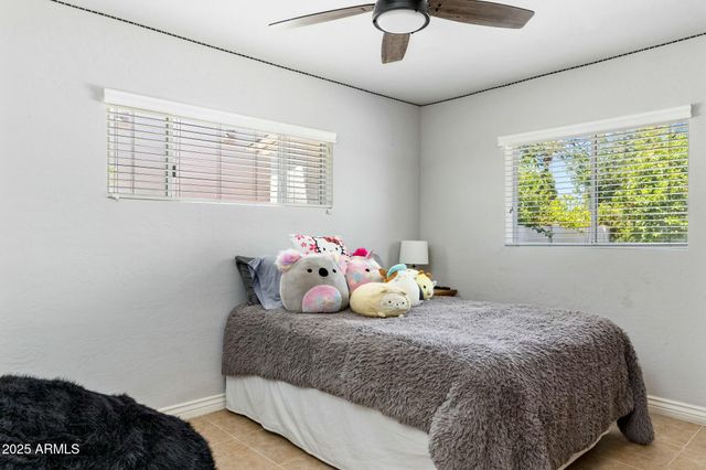 5320 E THOMAS Road, Phoenix, AZ 85018