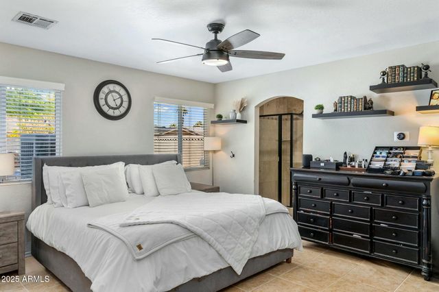 5320 E THOMAS Road, Phoenix, AZ 85018