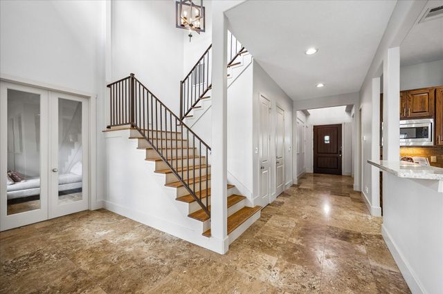 6010 Tyne Street, Houston, TX 77007