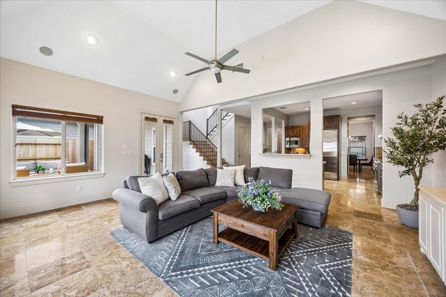 6010 Tyne Street, Houston, TX 77007