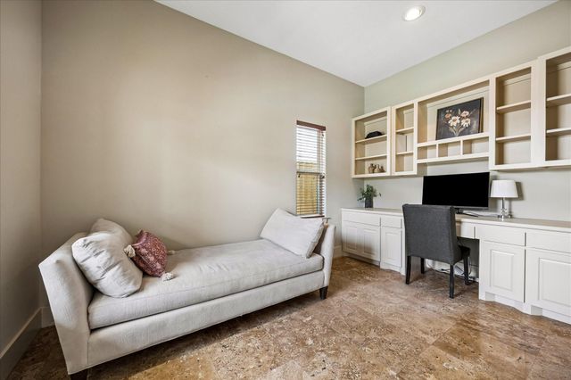 6010 Tyne Street, Houston, TX 77007