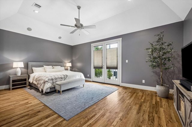 6010 Tyne Street, Houston, TX 77007