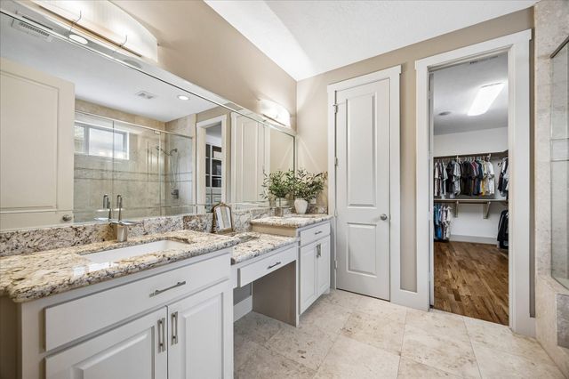 6010 Tyne Street, Houston, TX 77007