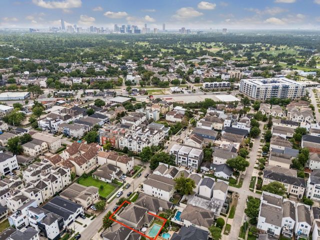 6010 Tyne Street, Houston, TX 77007