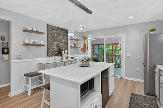 122 Player Lane, Westminster, SC 29693