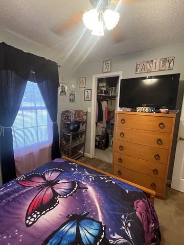 345 Donna Dr, Clarksville, TN 37042