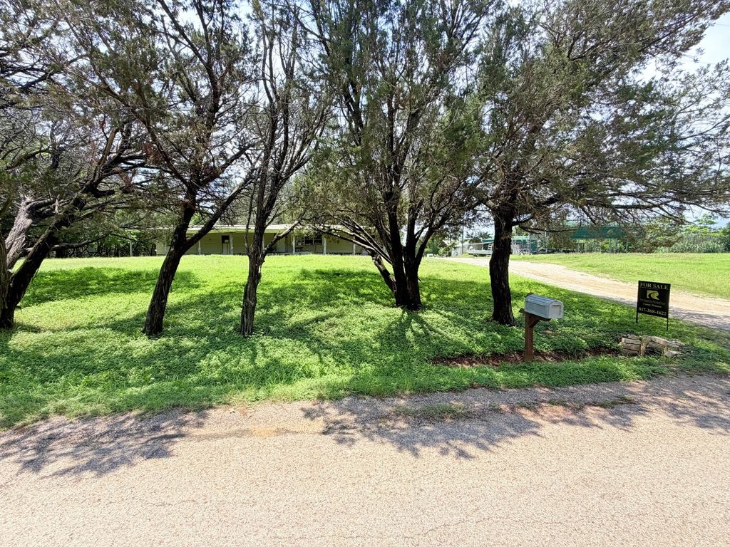 646 County Road 1304, Morgan, TX 76671