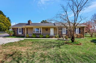 1481 Maxwell Rd, Belvidere, TN 37306