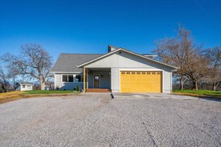 16105 Julie Lane, Red Bluff, CA 96080