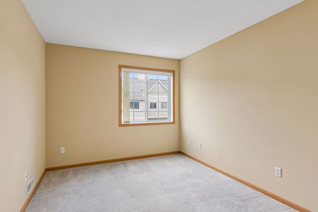 454 Willoughby Way W, Hopkins, MN 55305
