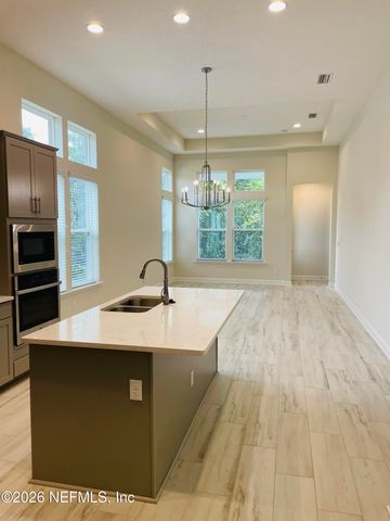 320 VISTA LAKE Circle, Ponte Vedra, FL 32081