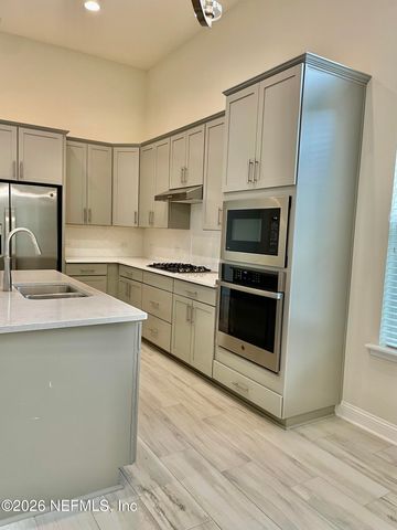 320 VISTA LAKE Circle, Ponte Vedra, FL 32081