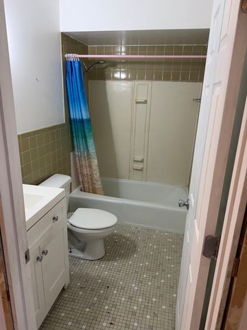834 E Old Willow Road 216, Prospect Heights, IL 60070