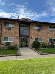 834 E Old Willow Road 216, Prospect Heights, IL 60070