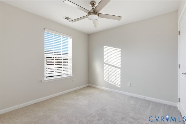 8216 Creekside Bluffs Ln, Mechanicsville, VA 23111