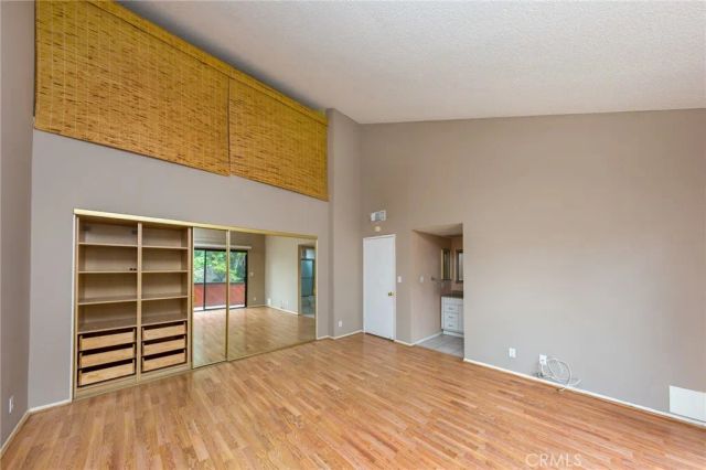 13819 Burbank Boulevard 7, Van Nuys, CA 91401