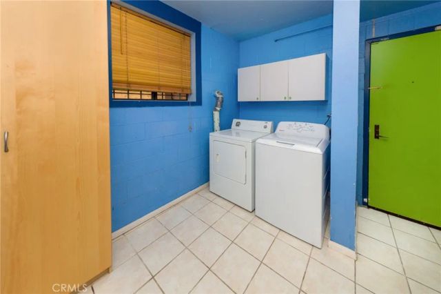 13819 Burbank Boulevard 7, Van Nuys, CA 91401