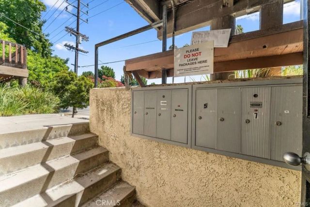 13819 Burbank Boulevard 7, Van Nuys, CA 91401