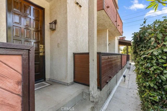 13819 Burbank Boulevard 7, Van Nuys, CA 91401