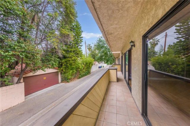 13819 Burbank Boulevard 7, Van Nuys, CA 91401