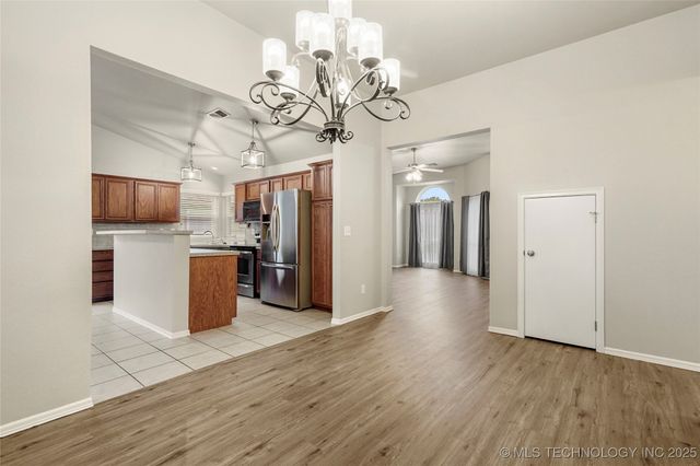 18717 E 50th Place S, Tulsa, OK 74134