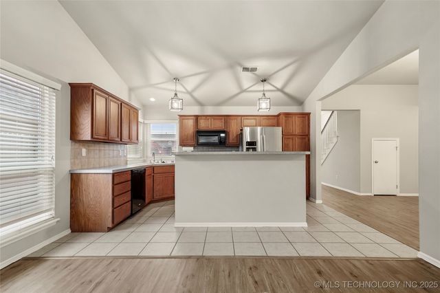 18717 E 50th Place S, Tulsa, OK 74134