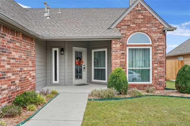 18717 E 50th Place S, Tulsa, OK 74134